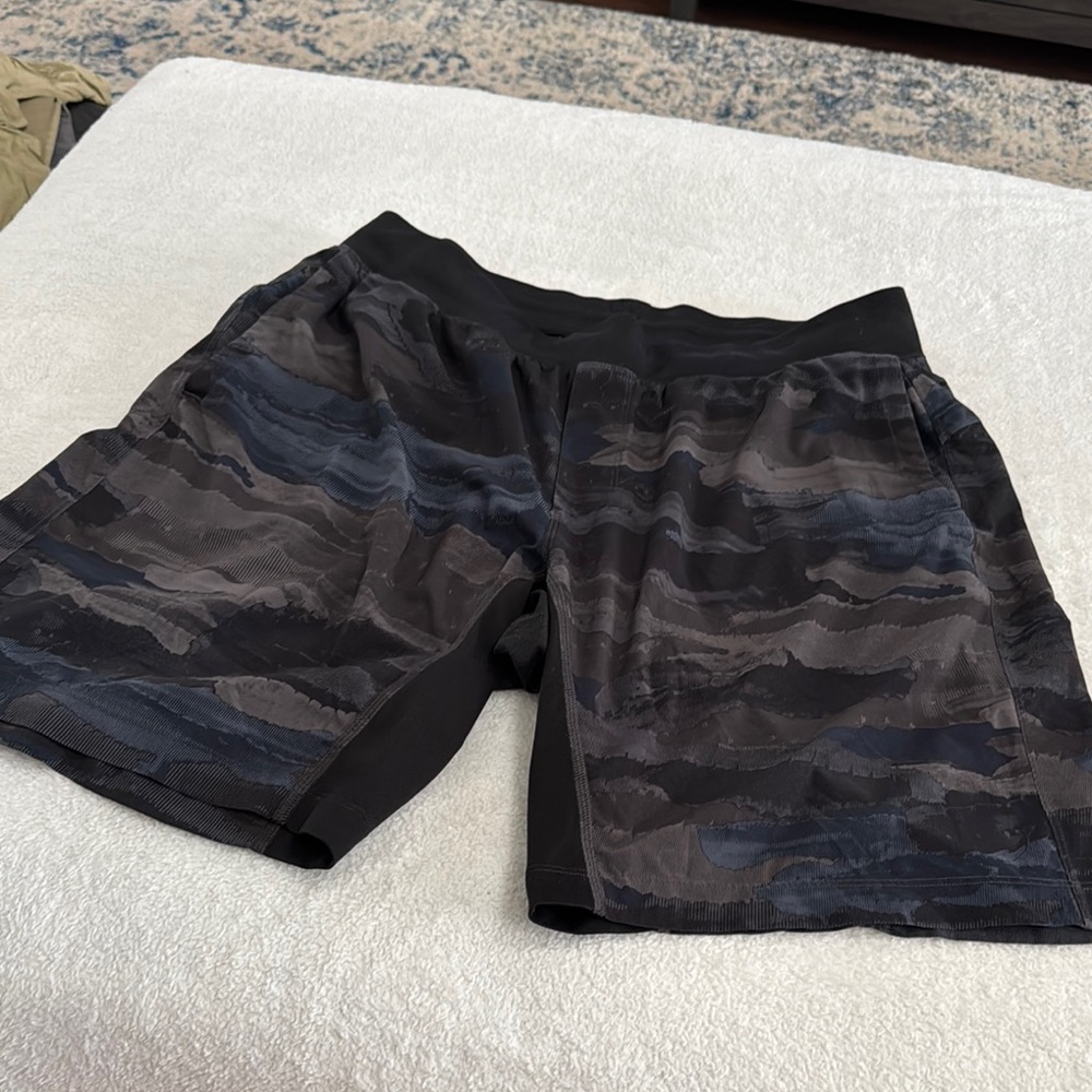 Lululemon Black/Blue/Grey Camo Liner-less Pace Breaker Shorts, 9” inseam